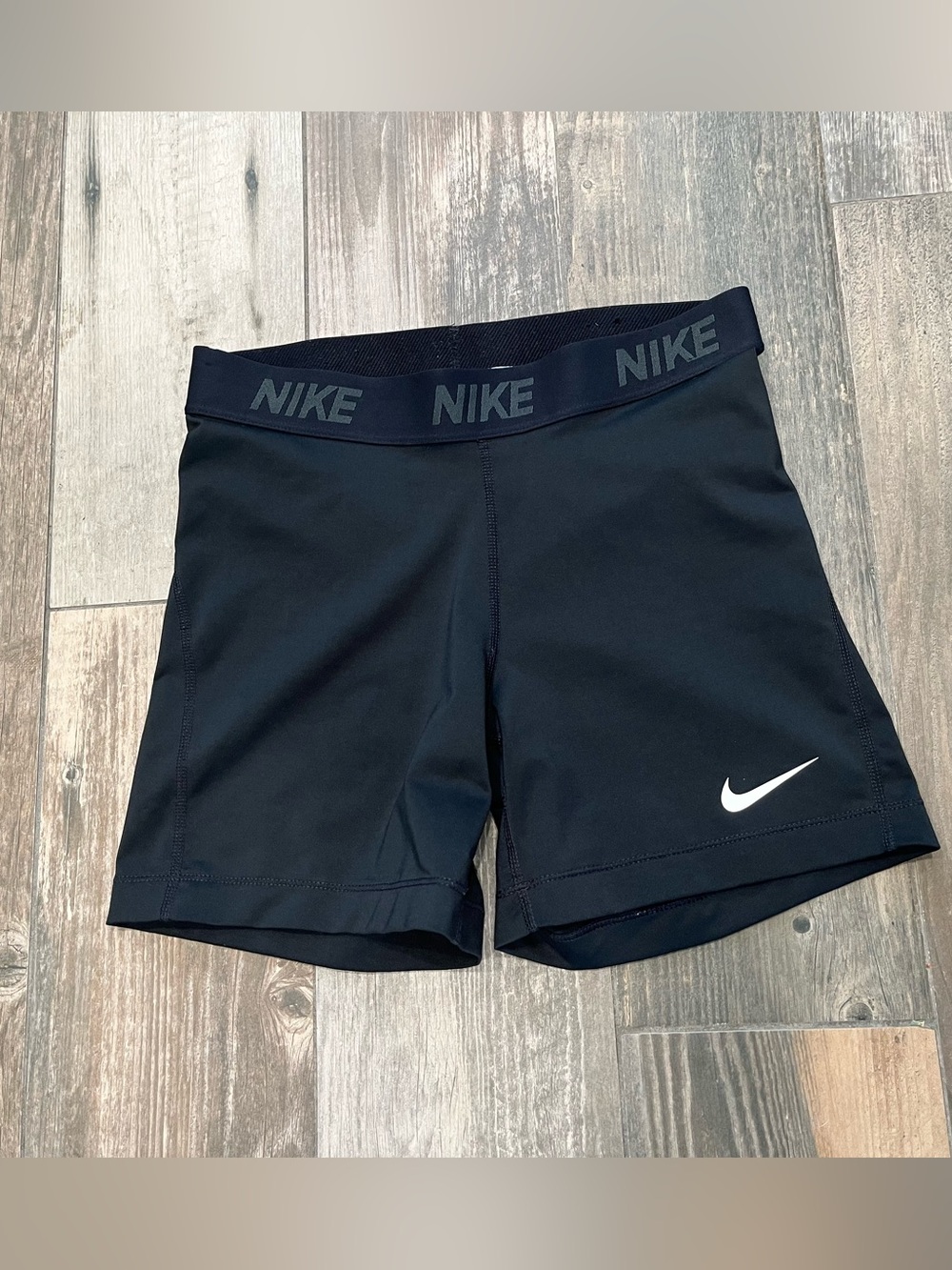 Nike Pro Womens Compression Shorts Black Size Medium 5 Inch Inseam